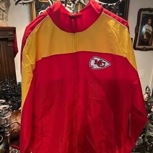 NWT KansasCity Chiefs NFL Size Adult Medium Lightweight Jacket